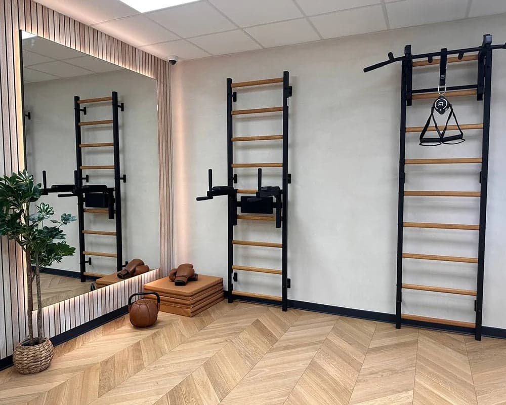 BenchK Series 7 VMS — flagship wall bar configuration