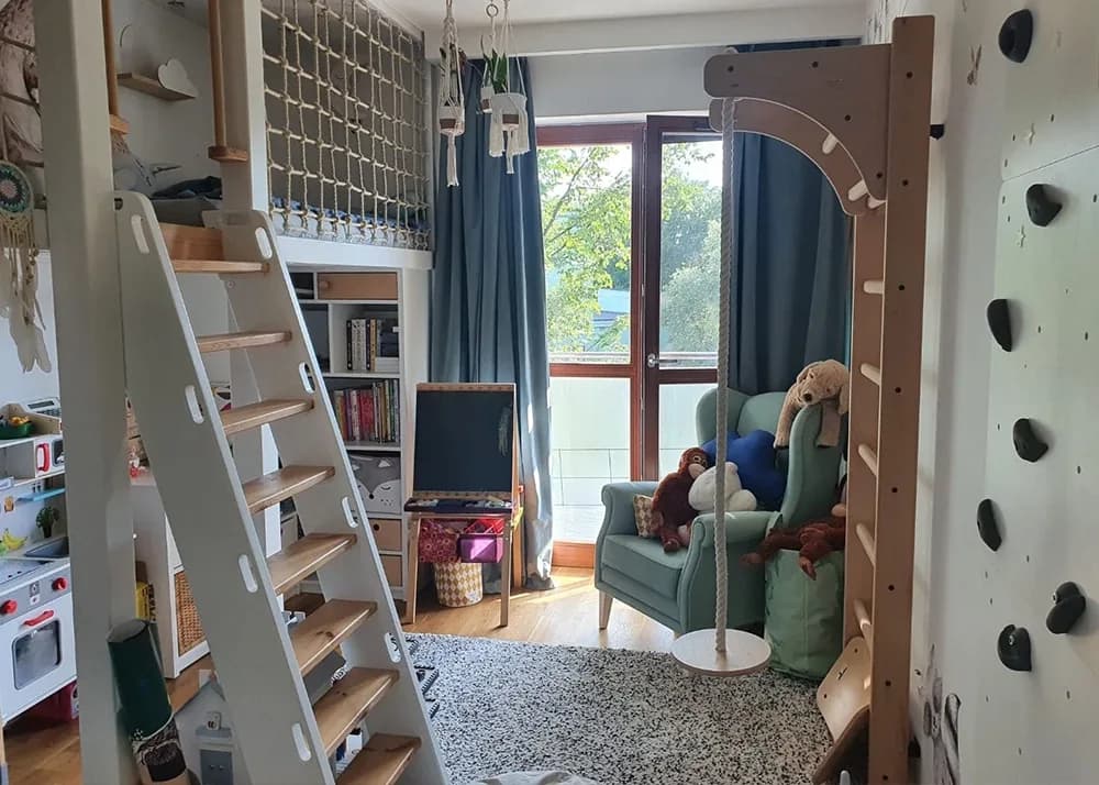 BenchK wall bars in a school and kids' space
