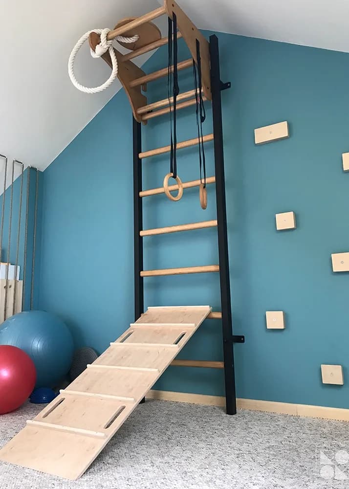 BenchK wall bars in a school and kids' space