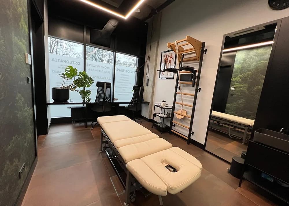 BenchK wall bars in a physiotherapy practice