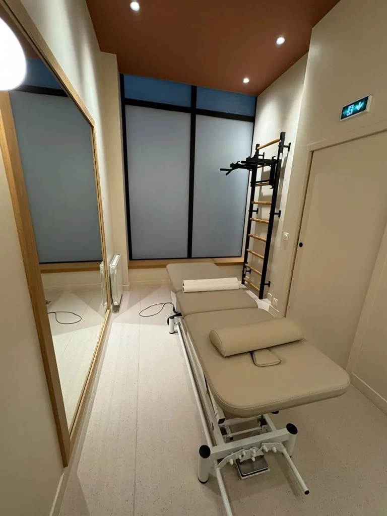 BenchK wall bars in a physiotherapy practice