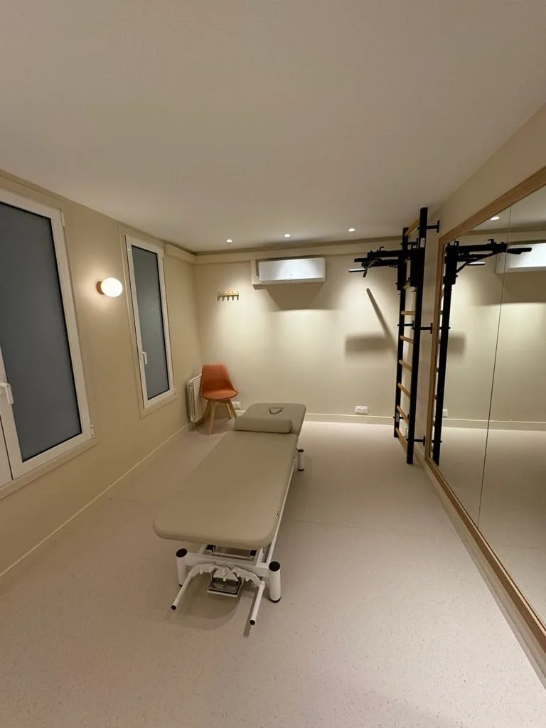 BenchK wall bars in a physiotherapy practice