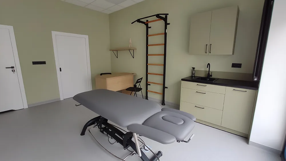 BenchK wall bars in a physiotherapy practice