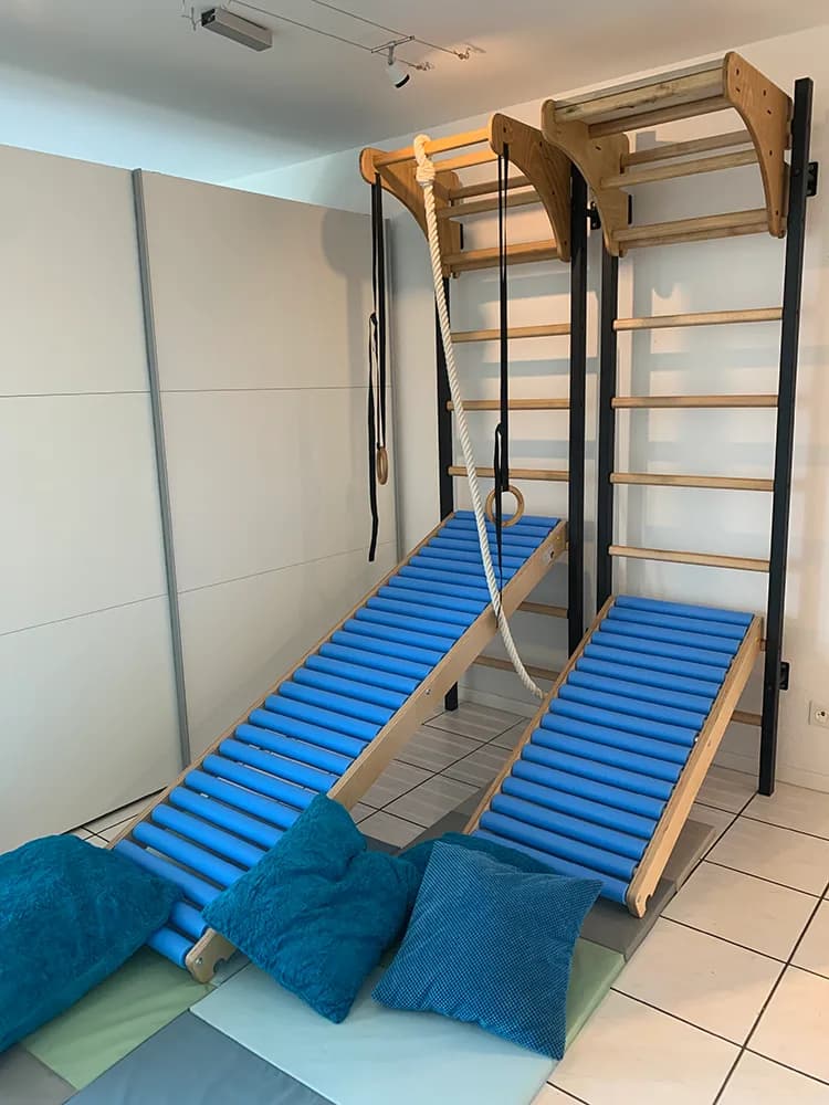 BenchK wall bars in a physiotherapy practice